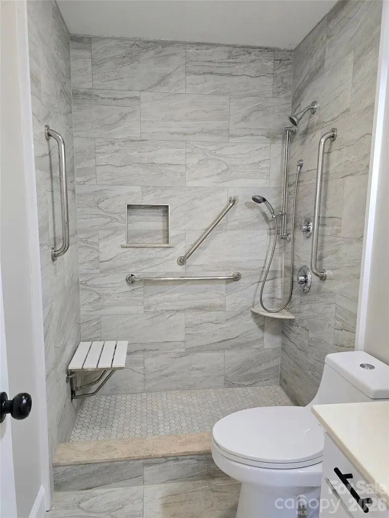 20 Mount Carmel Drive Asheville NC 28806