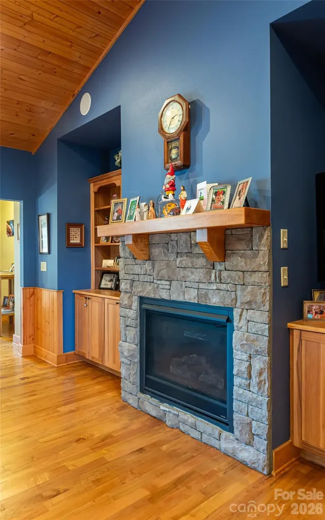 82 Red Mulberry Drive Zirconia NC 28790