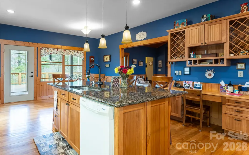 82 Red Mulberry Drive Zirconia NC 28790