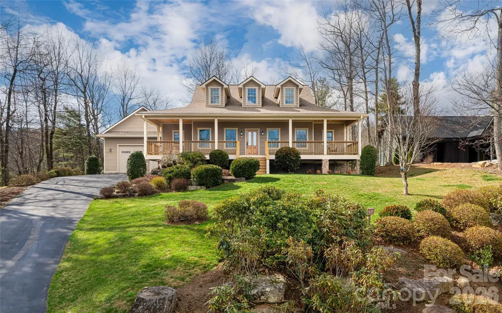 82 Red Mulberry Drive Zirconia NC 28790