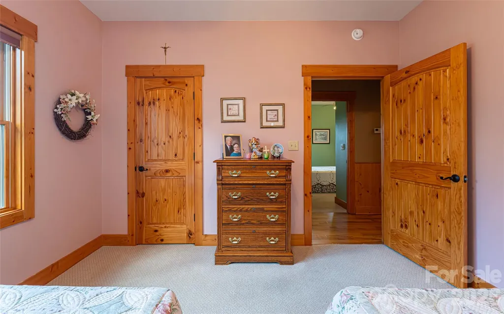 82 Red Mulberry Drive Zirconia NC 28790