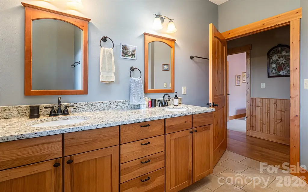 82 Red Mulberry Drive Zirconia NC 28790