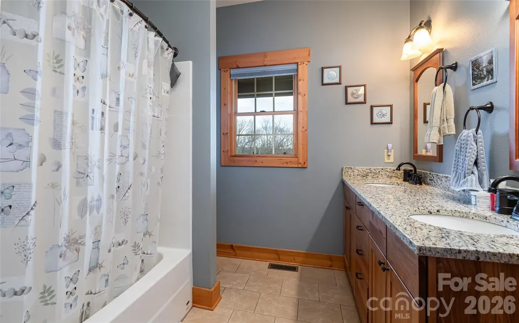 82 Red Mulberry Drive Zirconia NC 28790