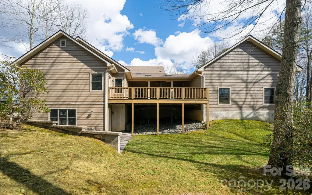 82 Red Mulberry Drive Zirconia NC 28790