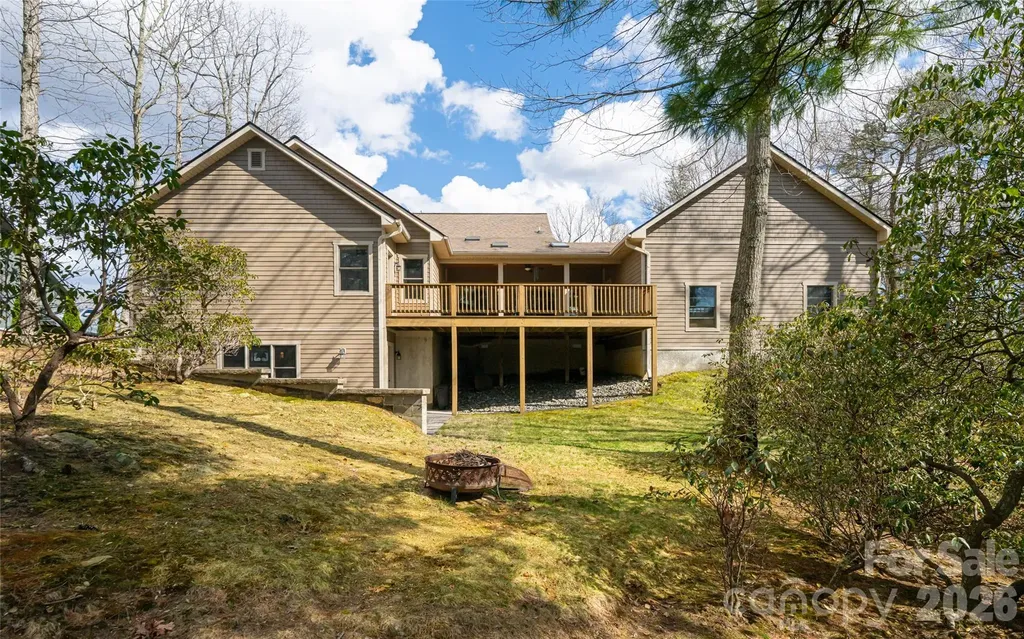 82 Red Mulberry Drive Zirconia NC 28790