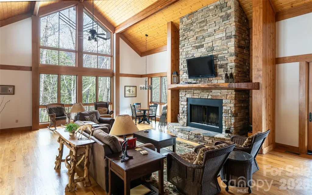 82 Red Mulberry Drive Zirconia NC 28790