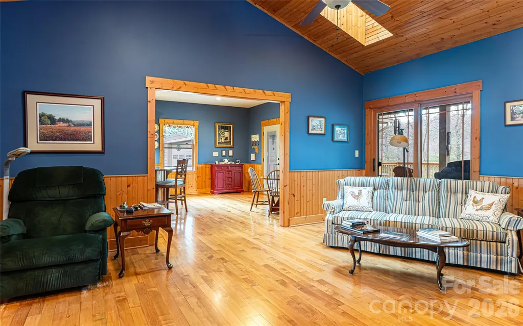 82 Red Mulberry Drive Zirconia NC 28790
