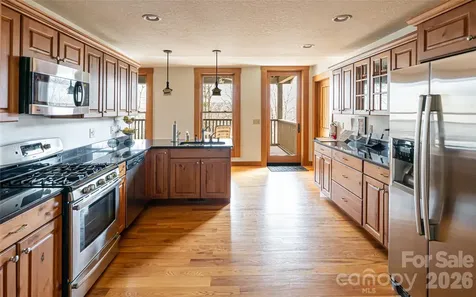82 Red Mulberry Drive Zirconia NC 28790