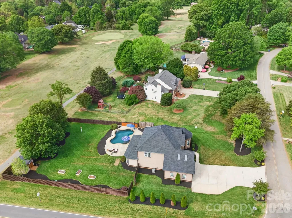 103 Webbed Foot Road Mooresville NC 28117