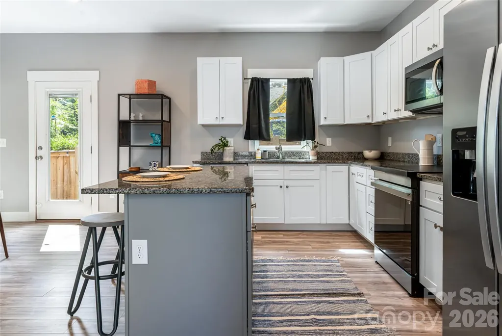 35 Alice Clement Lane Asheville NC 28803