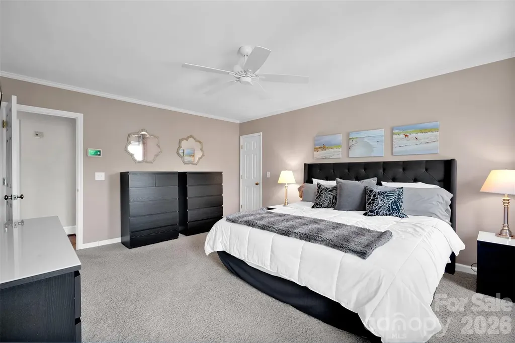 421 Sardis Lane Charlotte NC 28270