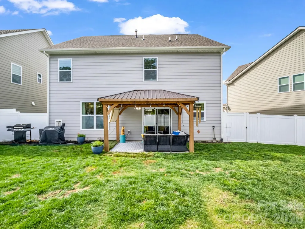 383 Fox Cove Road Hendersonville NC 28792