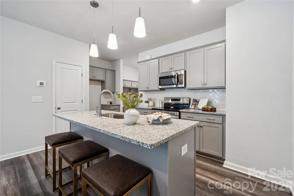 5609 Retledge Street Charlotte NC 28269
