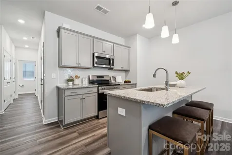 5609 Retledge Street Charlotte NC 28269
