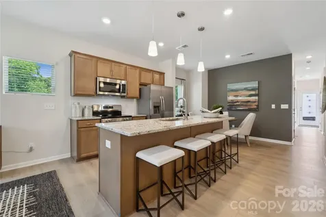 5617 Retledge Street Charlotte NC 28269