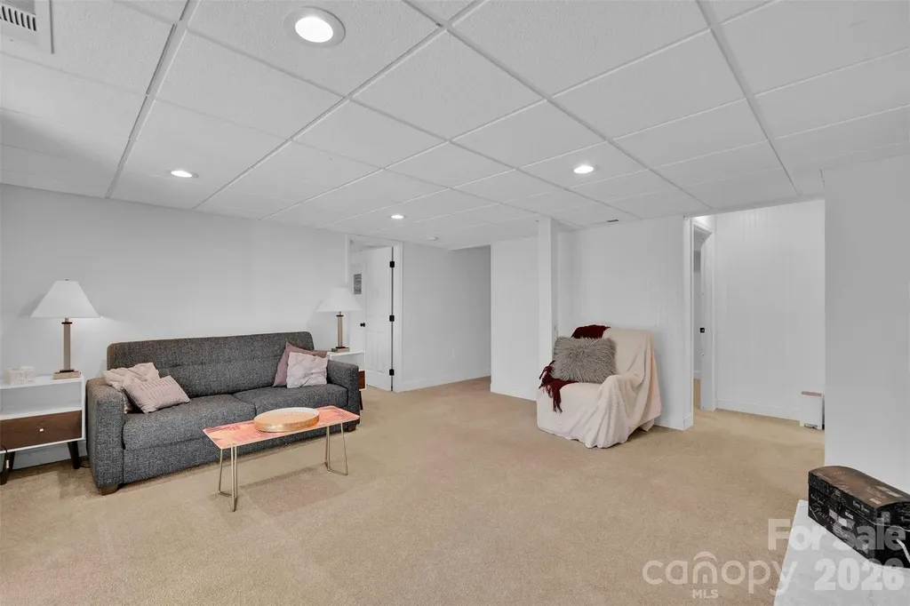 301 Hillandale Drive Charlotte NC 28270