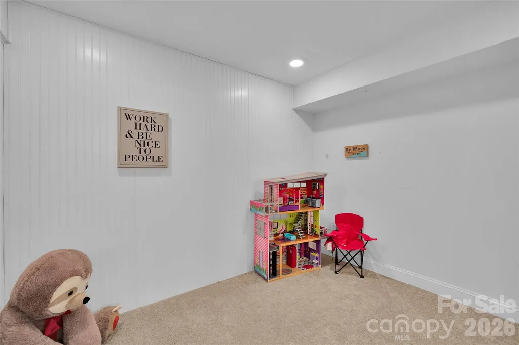 301 Hillandale Drive Charlotte NC 28270