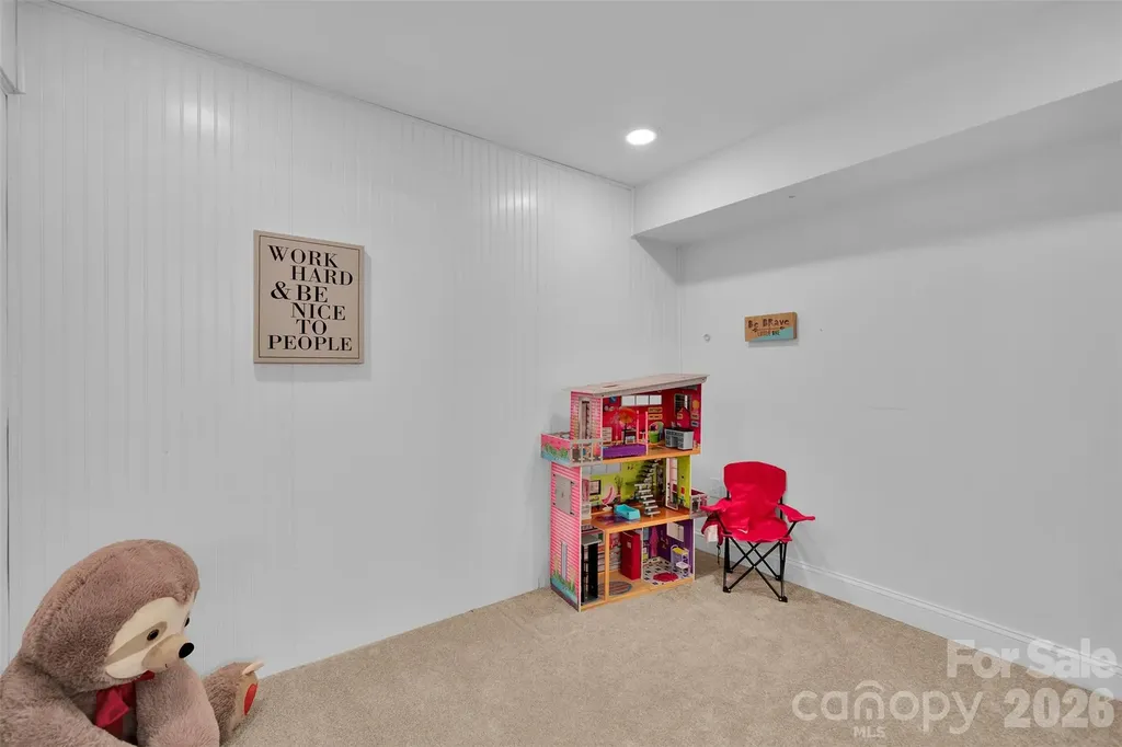 301 Hillandale Drive Charlotte NC 28270