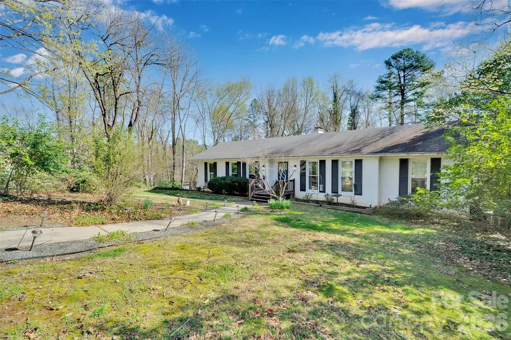 301 Hillandale Drive Charlotte NC 28270
