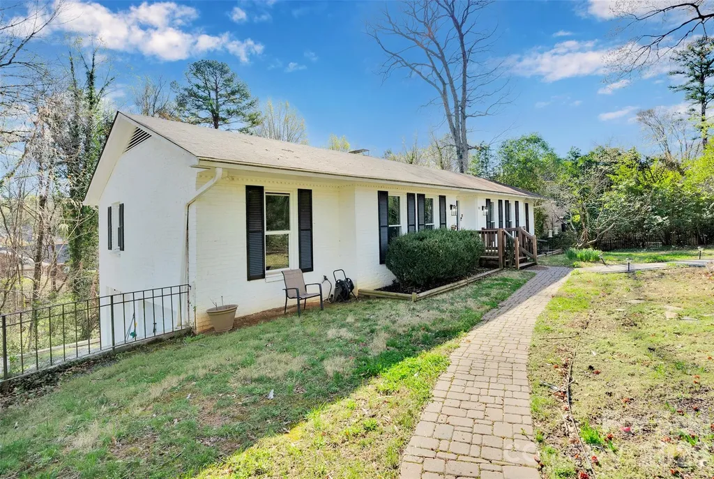 301 Hillandale Drive Charlotte NC 28270