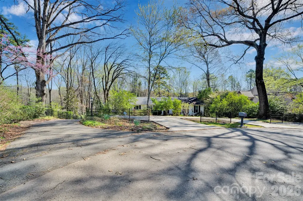 301 Hillandale Drive Charlotte NC 28270