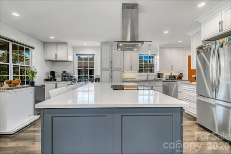 215 E Oakview Road Asheville NC 28806