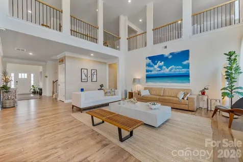 2111 Lapalma Trace Lake Wylie SC 29710