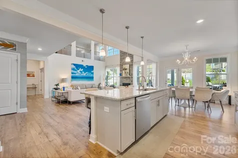 2111 Lapalma Trace Lake Wylie SC 29710