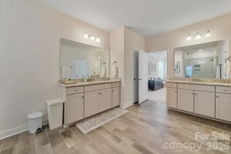 2111 Lapalma Trace Lake Wylie SC 29710