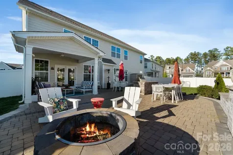 2111 Lapalma Trace Lake Wylie SC 29710