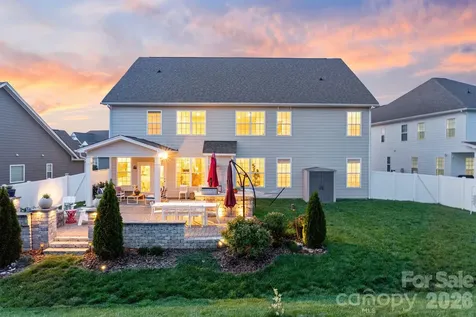 2111 Lapalma Trace Lake Wylie SC 29710