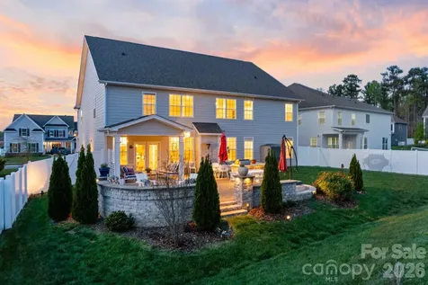 2111 Lapalma Trace Lake Wylie SC 29710
