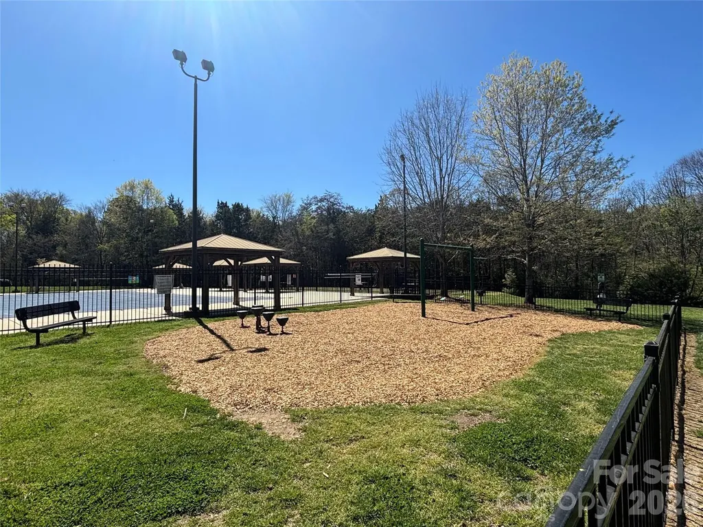 6930 Beverly Springs Drive Charlotte NC 28270