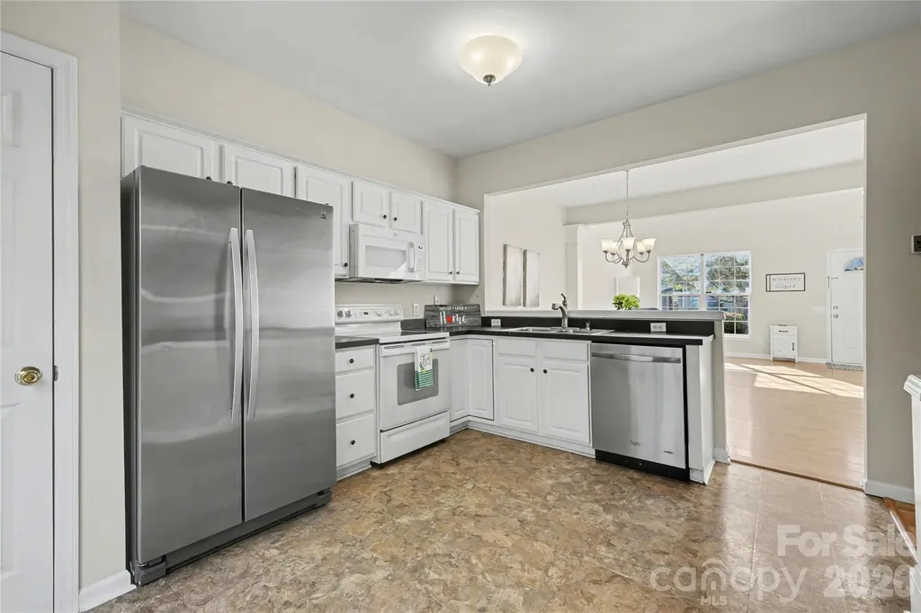 6930 Beverly Springs Drive Charlotte NC 28270