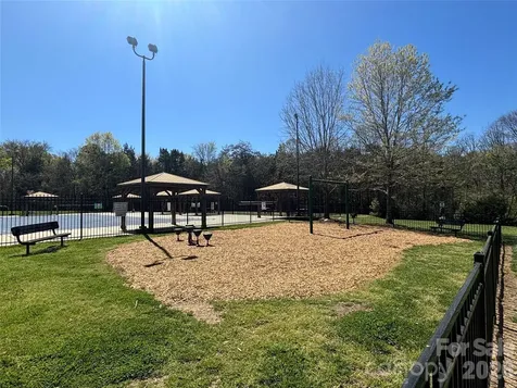 6930 Beverly Springs Drive Charlotte NC 28270