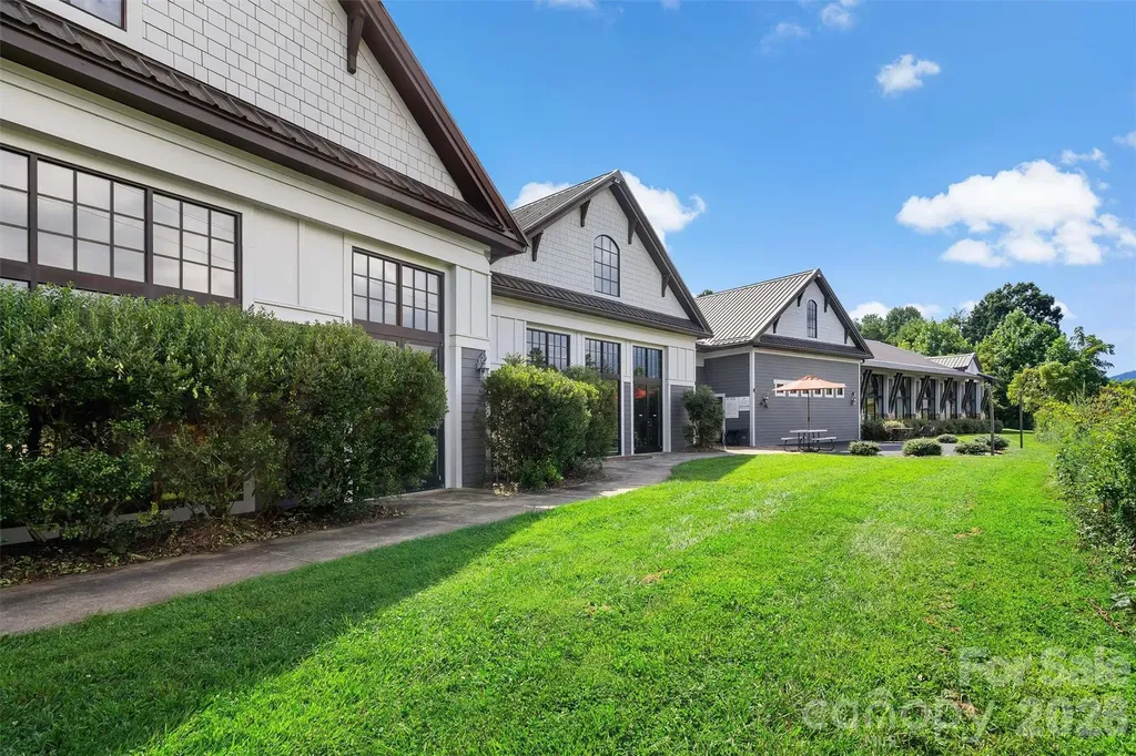 9 Fay Jones Lane Black Mountain NC 28711