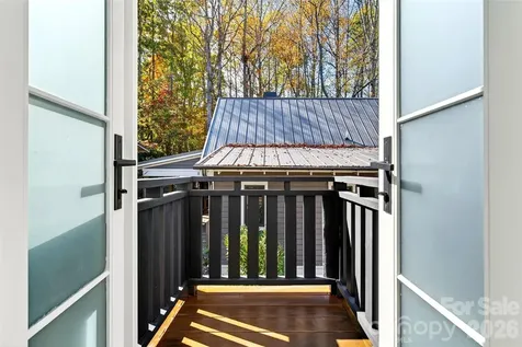 9 Fay Jones Lane Black Mountain NC 28711