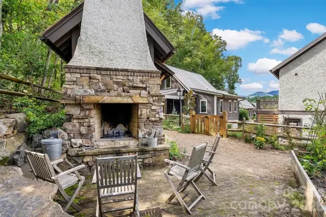 9 Fay Jones Lane Black Mountain NC 28711