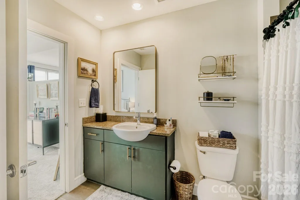 333 W Trade Street W Charlotte NC 28202