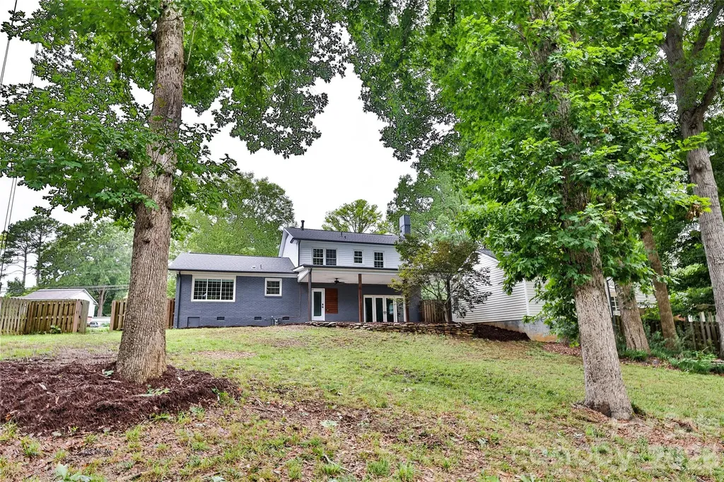 6721 Knightswood Drive Charlotte NC 28226