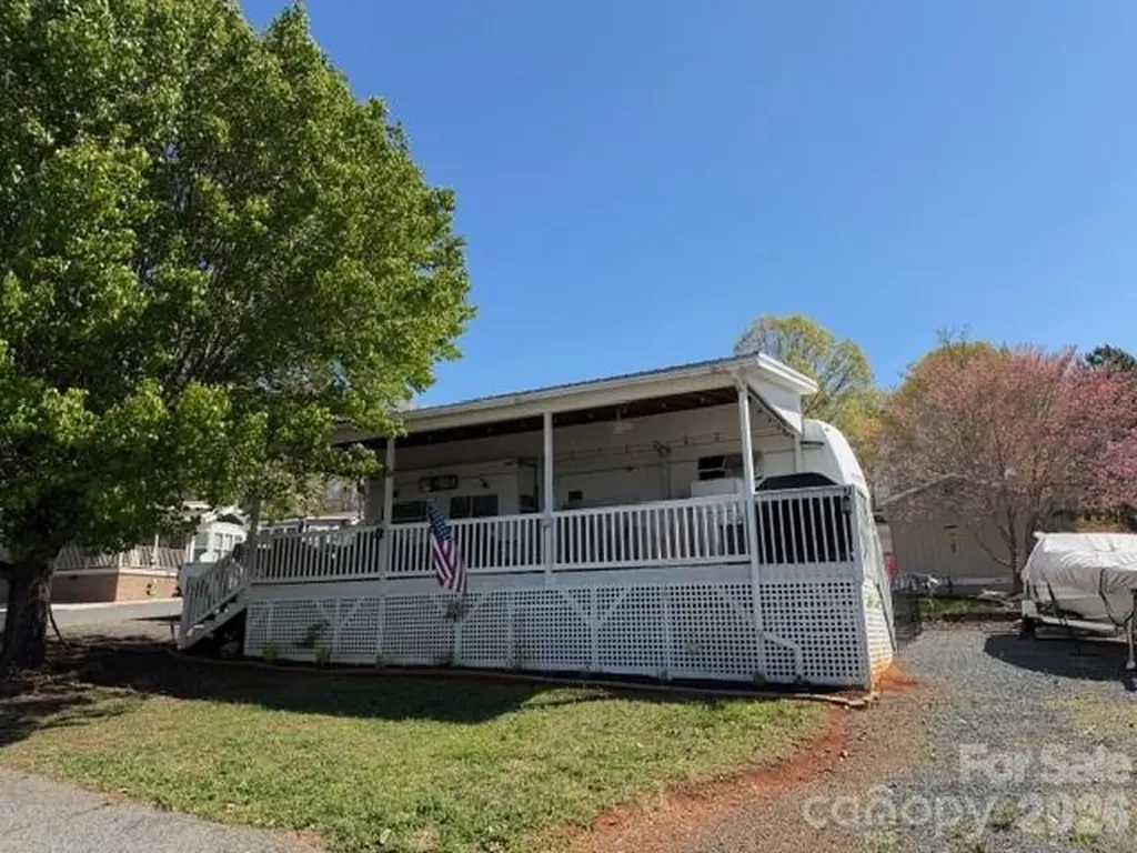 New London NC, 145 Grand View Drive