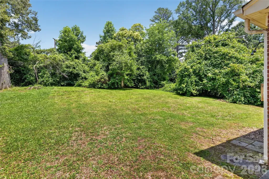 1632 Madison Avenue Charlotte NC 28216