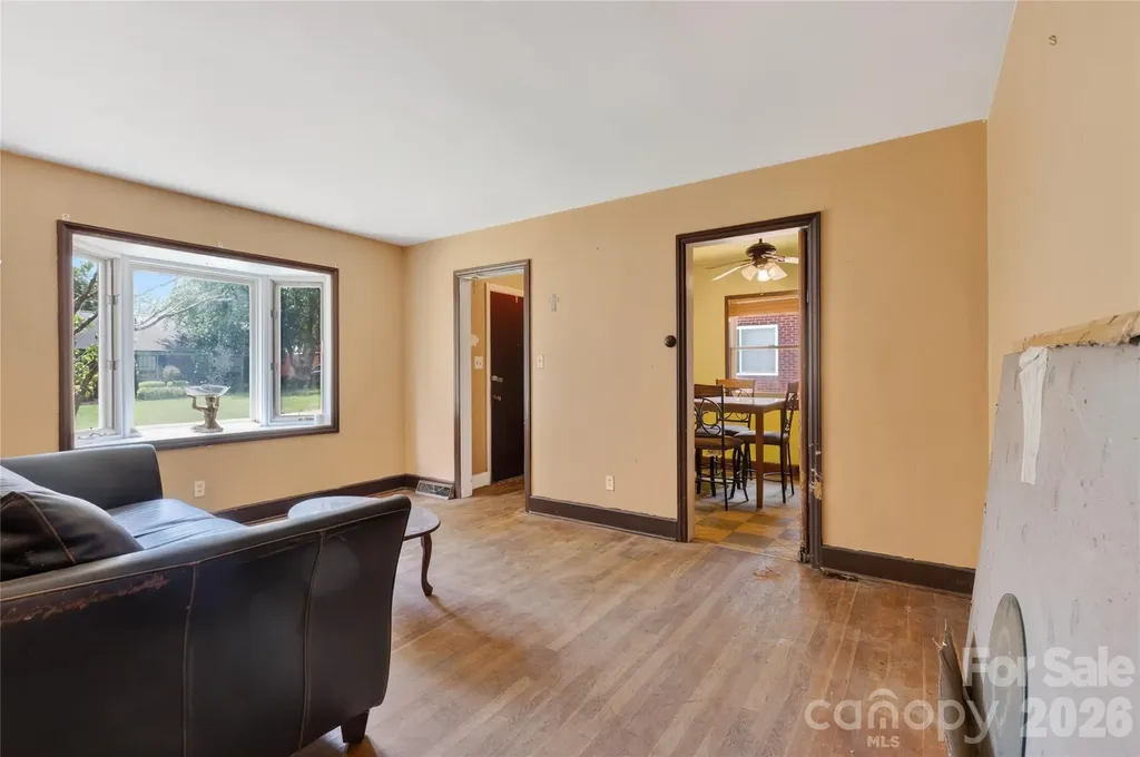 1632 Madison Avenue Charlotte NC 28216