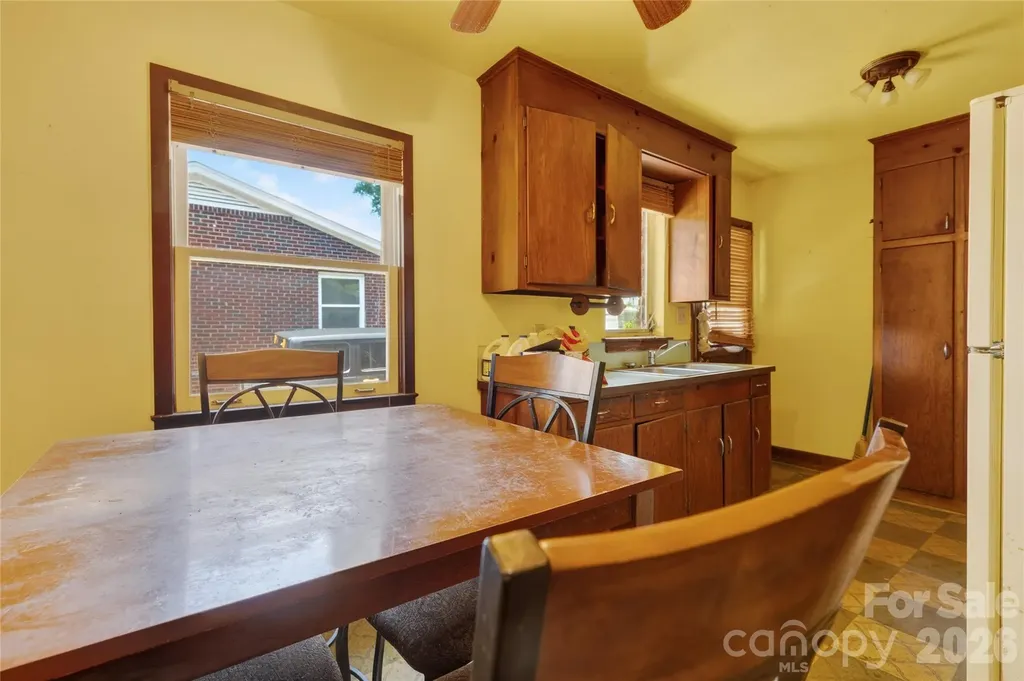 1632 Madison Avenue Charlotte NC 28216