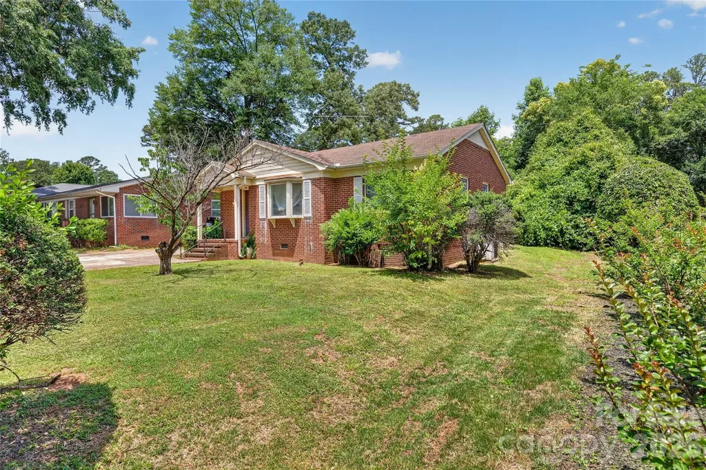 1632 Madison Avenue Charlotte NC 28216