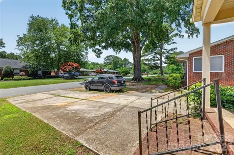 1632 Madison Avenue Charlotte NC 28216