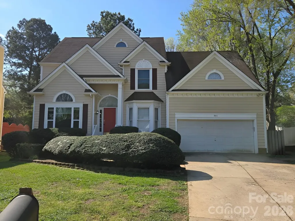 9011 Coleshire Court Charlotte NC 28269