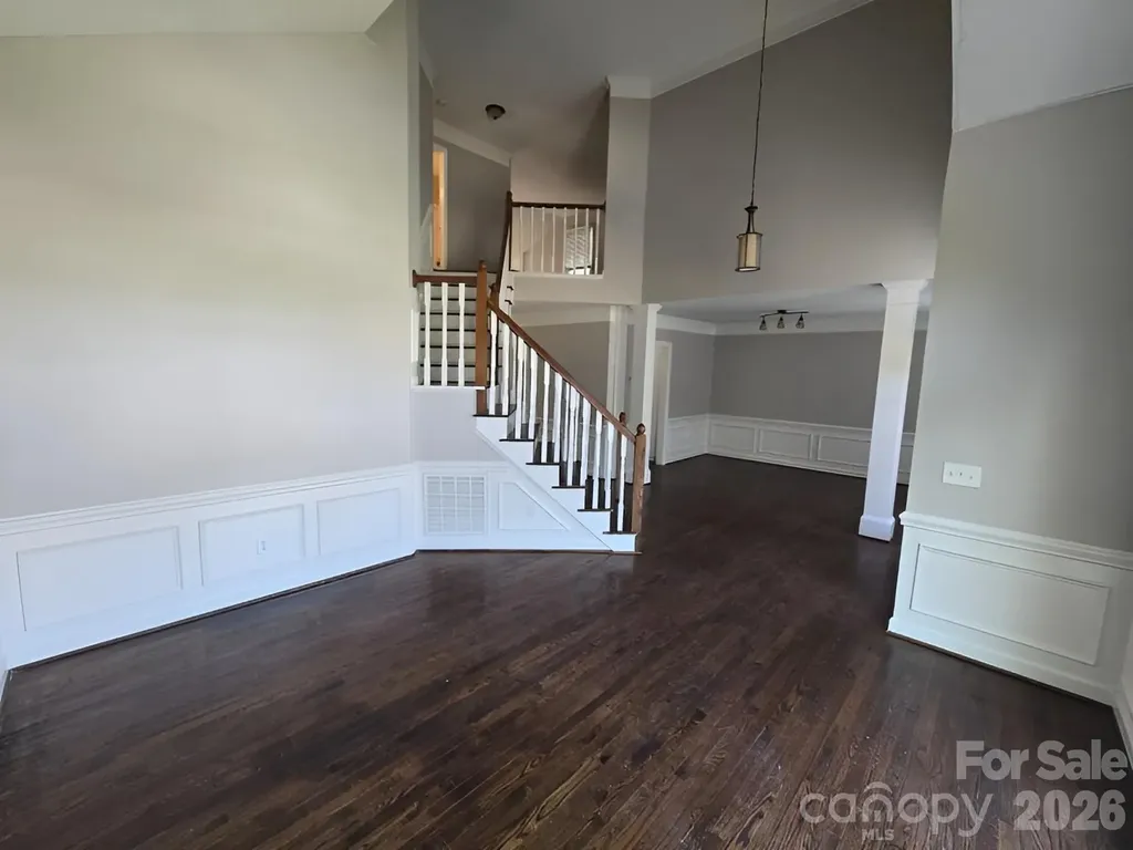 9011 Coleshire Court Charlotte NC 28269