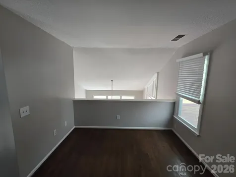 9011 Coleshire Court Charlotte NC 28269