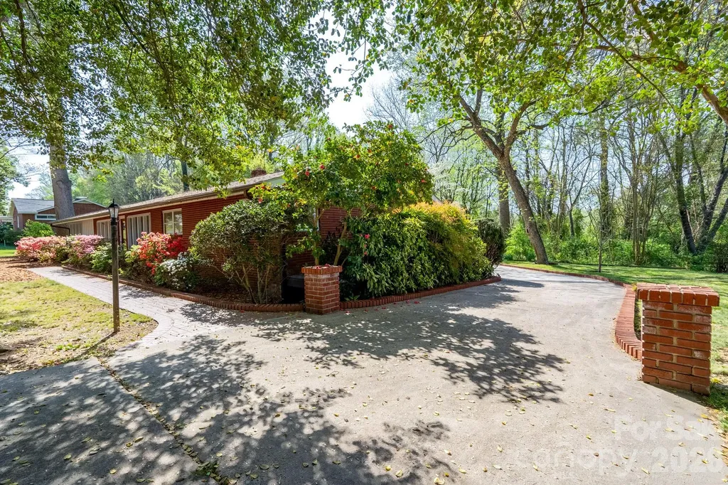 1221 Forestdale Drive Salisbury NC 28144